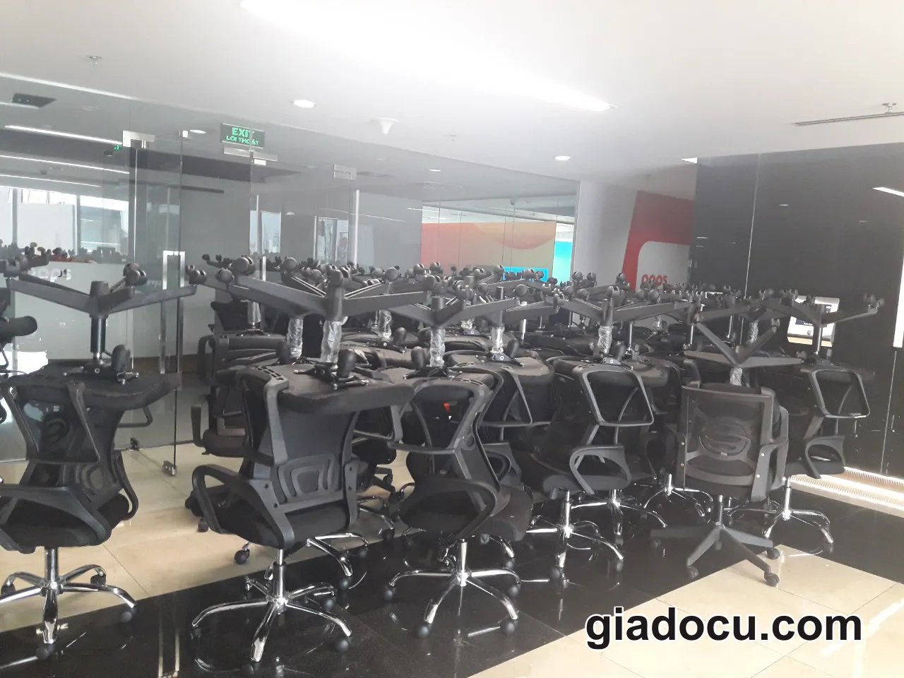 Thu Mua Nội Thất Văn Phòng Cũ Vận Chuyển Tận Nơi - Uy Tín - Giá Cao Tiền Giang